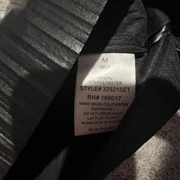 NWT Blue B black crop top M - Picture 7 of 7